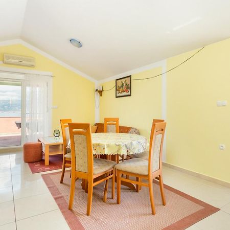 Apartments By The Sea Slatine, Ciovo - 11126 Extérieur photo